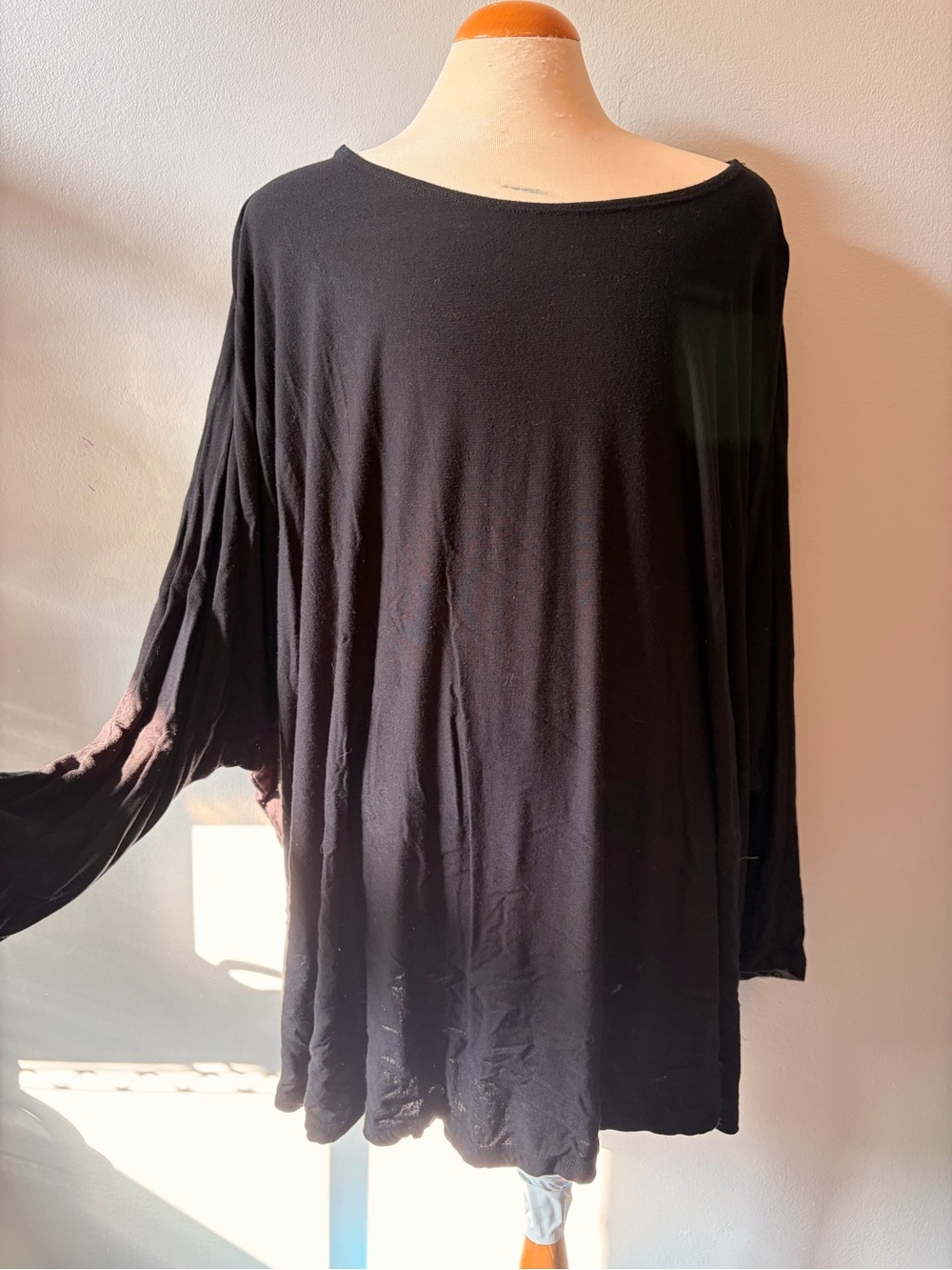Relaxed Black Long Sleeve Swing Top